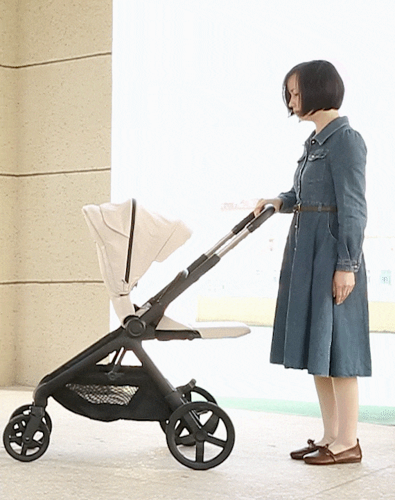 Reverse Auto-Folding Baby Stroller Reverse Auto-Folding Baby Stroller
